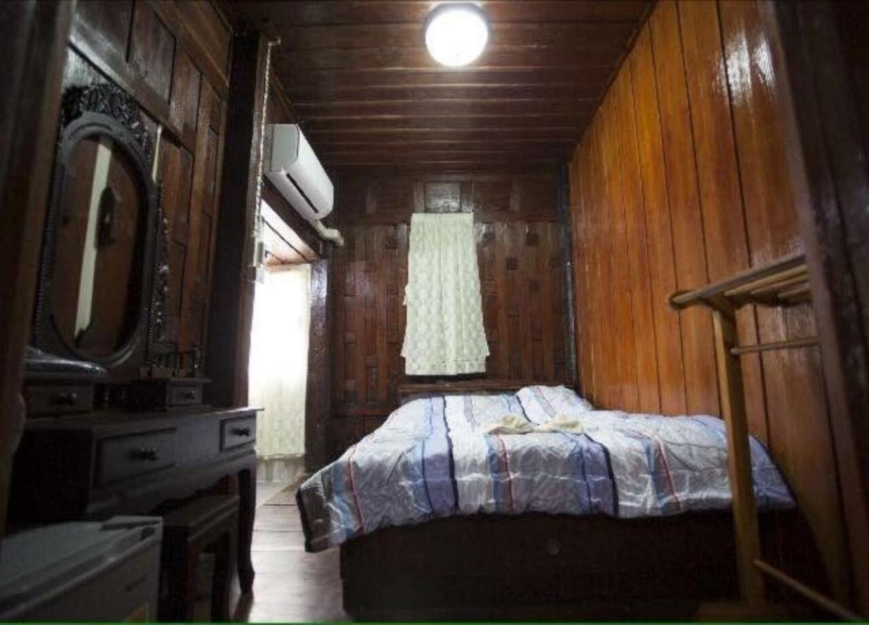 Solarcell Walking Street Homestay - โซล่าเซลล์ถนนคนเดินโฮมสเตย์ Ban Nong Nam Khan Extérieur photo